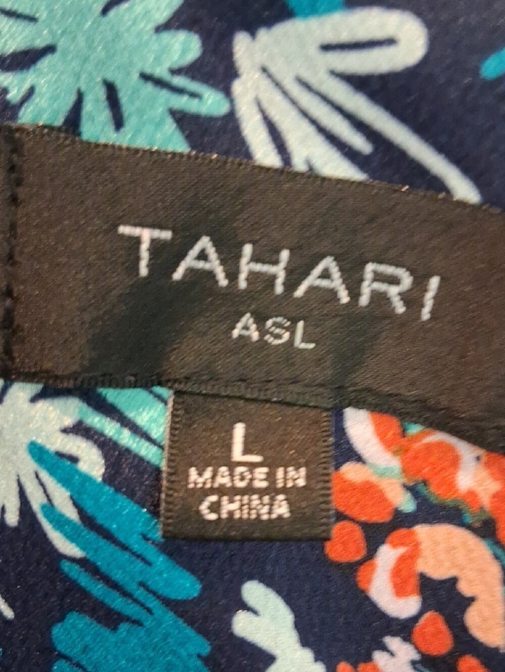 Tahari Navy Floral V-Neck Short Sleeve Blouse - Picture 2 of 5